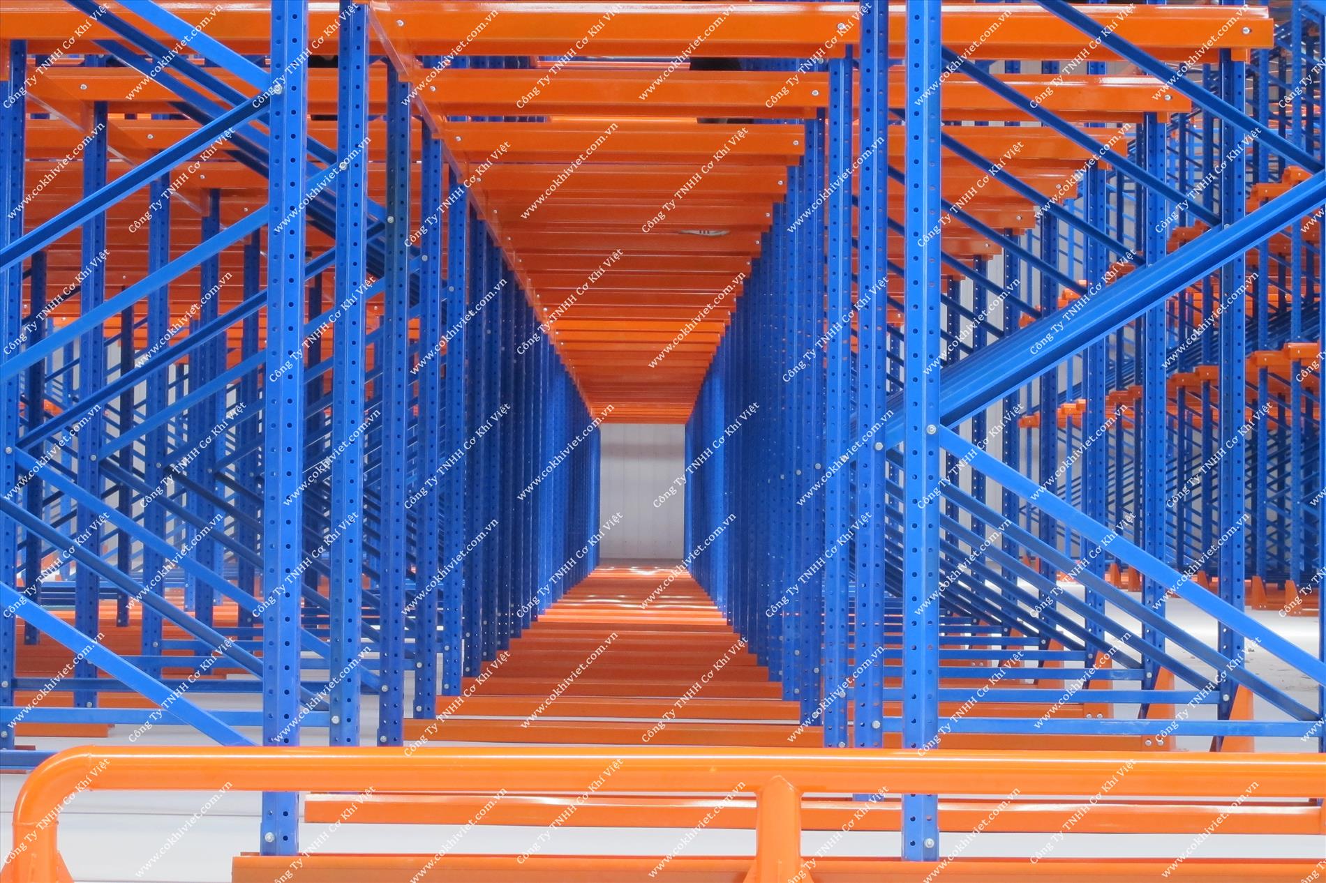 RACKING SYSTEM FOR WAREHOUSE